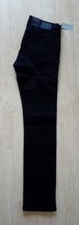 John Varvatos-джинсы.Оригинал из США.р-30