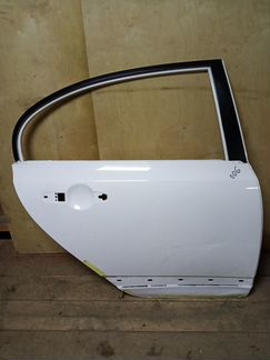 Дверь задняя правая Honda Civic 4D