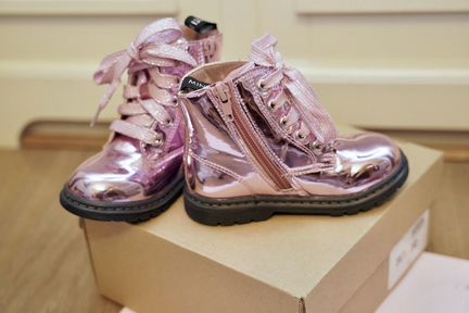 Ботинки Minotti 23 размер новые