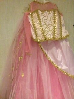 Платье праздничное