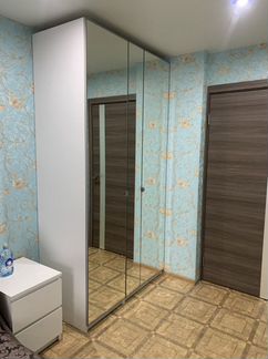 Шкаф IKEA зеркальный белый