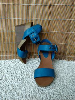 Босоножки женские