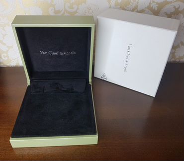 Коробка Van Cleef под длинные серьги оригинал