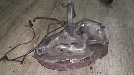 Поворотный кулак передний R для Mercedes S221