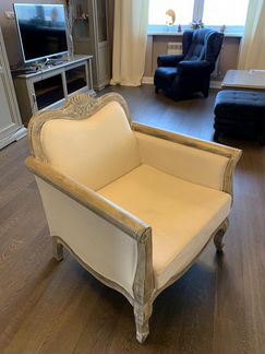 Диван с креслом