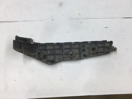 Кронштейн переднего бампера правый prado150