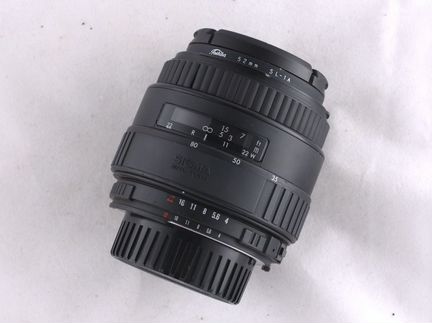Объектив Sigma AF DL 35-80 mm f/ 4-5.6 MC Nikon