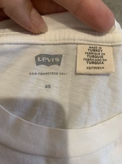 Футболка levis