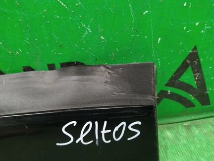 Накладка двери передняя левая Kia Seltos 1 2019