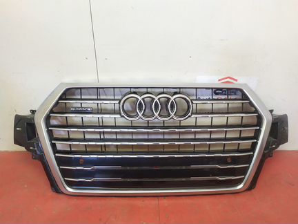 Решетка радиатора Audi Q 7