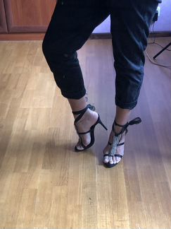 Босоножки открытые