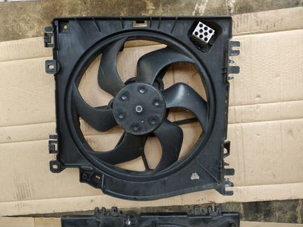 Диффузор с вентилятором Ниссан ноте Nissan Note