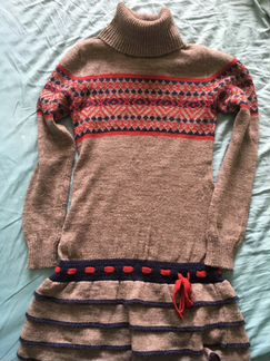 Платье вязаное