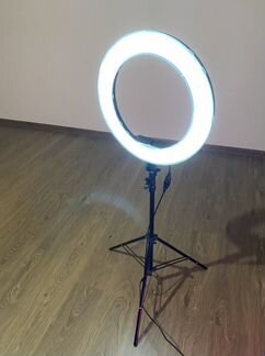 Кольцевая лампа