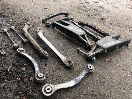 Рычаг подвески Mercedes E 211 A2303520101