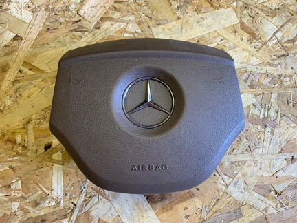 Подушка безопасности водителя на Mercedes-Benz GL