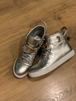 Кроссовки-ботинки лакированные