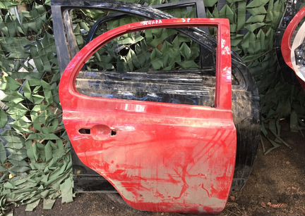 Ниссан Микра Дверь задняя правая Micra 82100AX130