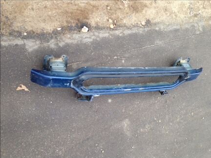 Уселитель бампера Пежо Peugeot 407