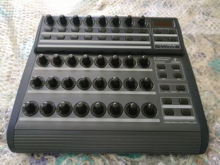 Behringer BCR 2000 midi controller