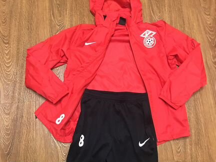 Спортивный костюм для занятий футболом