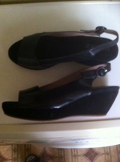 Босоножки из нат. кожи и замши,39 р