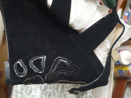 Босоножки новые Respect р.38 замшевые