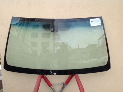 Toyota landcruiser prado 150 2009 -лобовое стекло