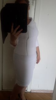 Костюм новый нарядный белоснежный Италия