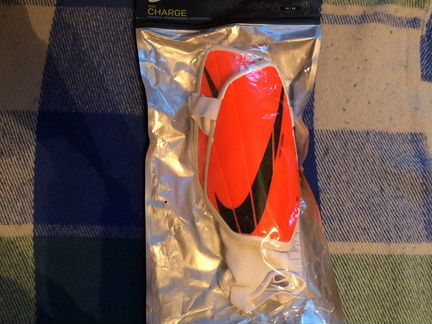 Щитки футбольные nike