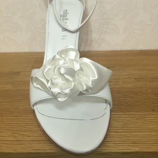 Nila&Nila р38-40 новые белые босоножки 808