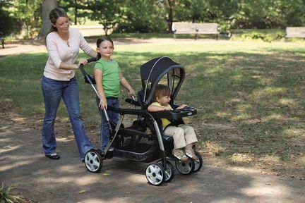 Американская коляска для погодок Graco Ready2Grow