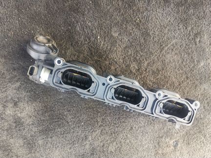 Впускной коллектор Audi левый 3.0Т 06E133109AF