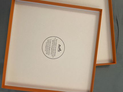 Коробка Hermes