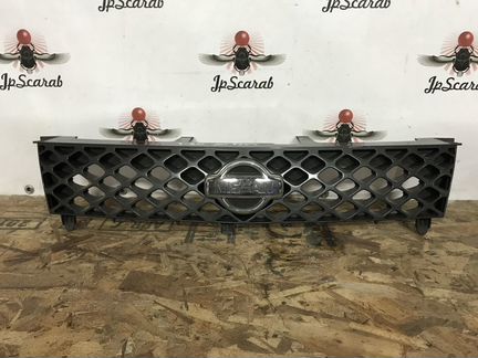 Решетка радиатора Nissan X-Trail T30