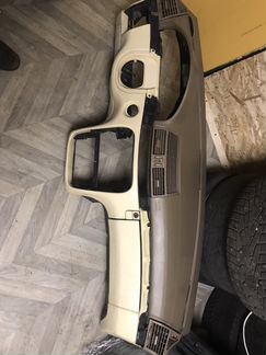 Торпеда кожаная бежевого цвета мерседес w220/s220
